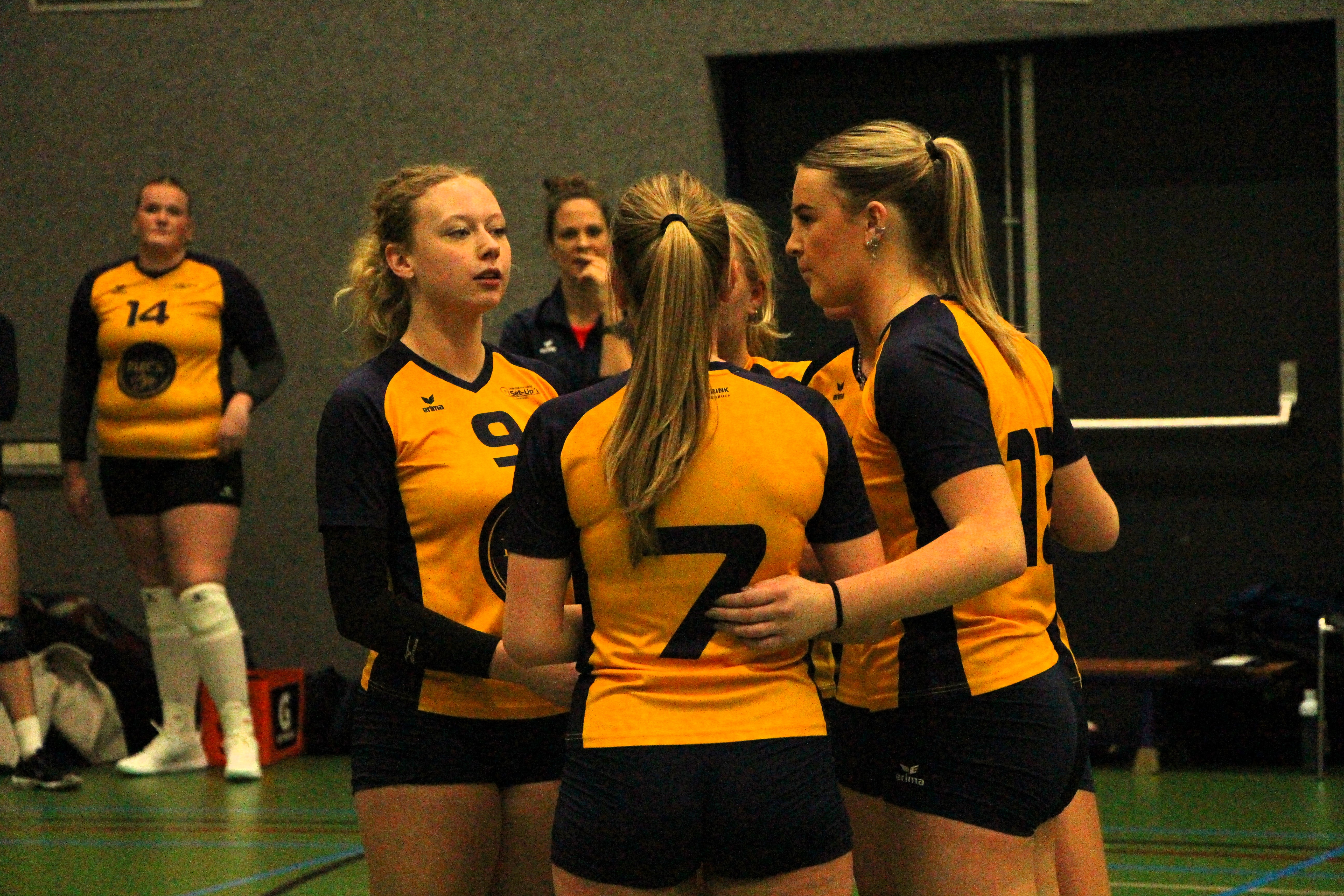 Dames 4 - Aastad dames 2